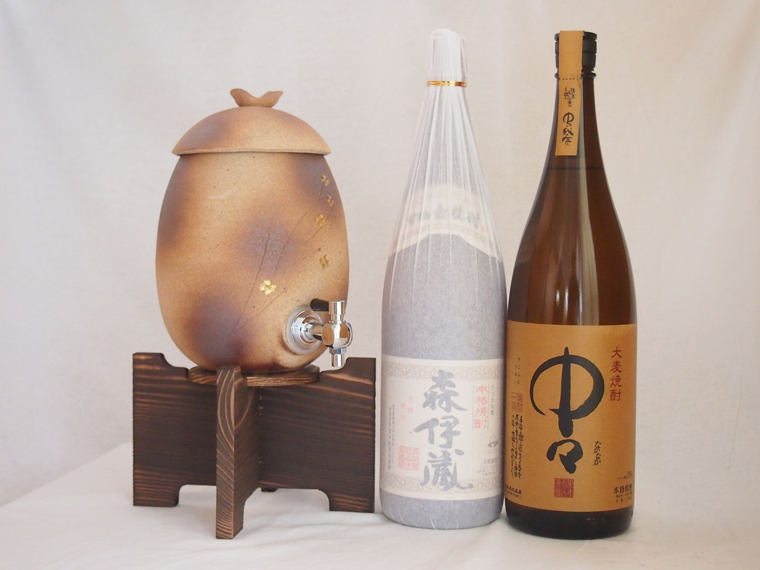 信楽焼明山窯　焼酎サーバー　火色金小紋　2200ｃｃ(滋賀県)焼酎2本セット 森伊蔵1800ｍｌ