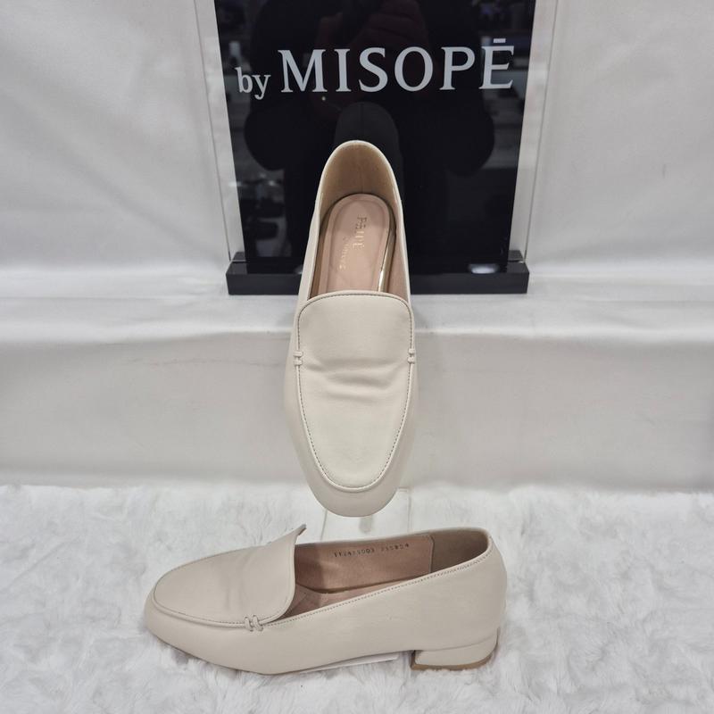 By 女性 ベーシック クラシック ローファー 112HT419SH003 IVORY 4 JJ