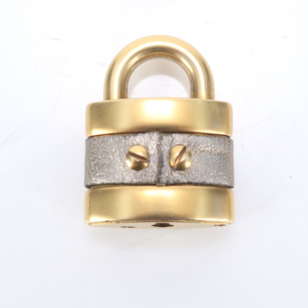 極美品 パドロック 南京錠 ゴールド 金具 バッグ チャーム パディントン レザー カデナ レディース ERE CP25-10 中古 9,198円