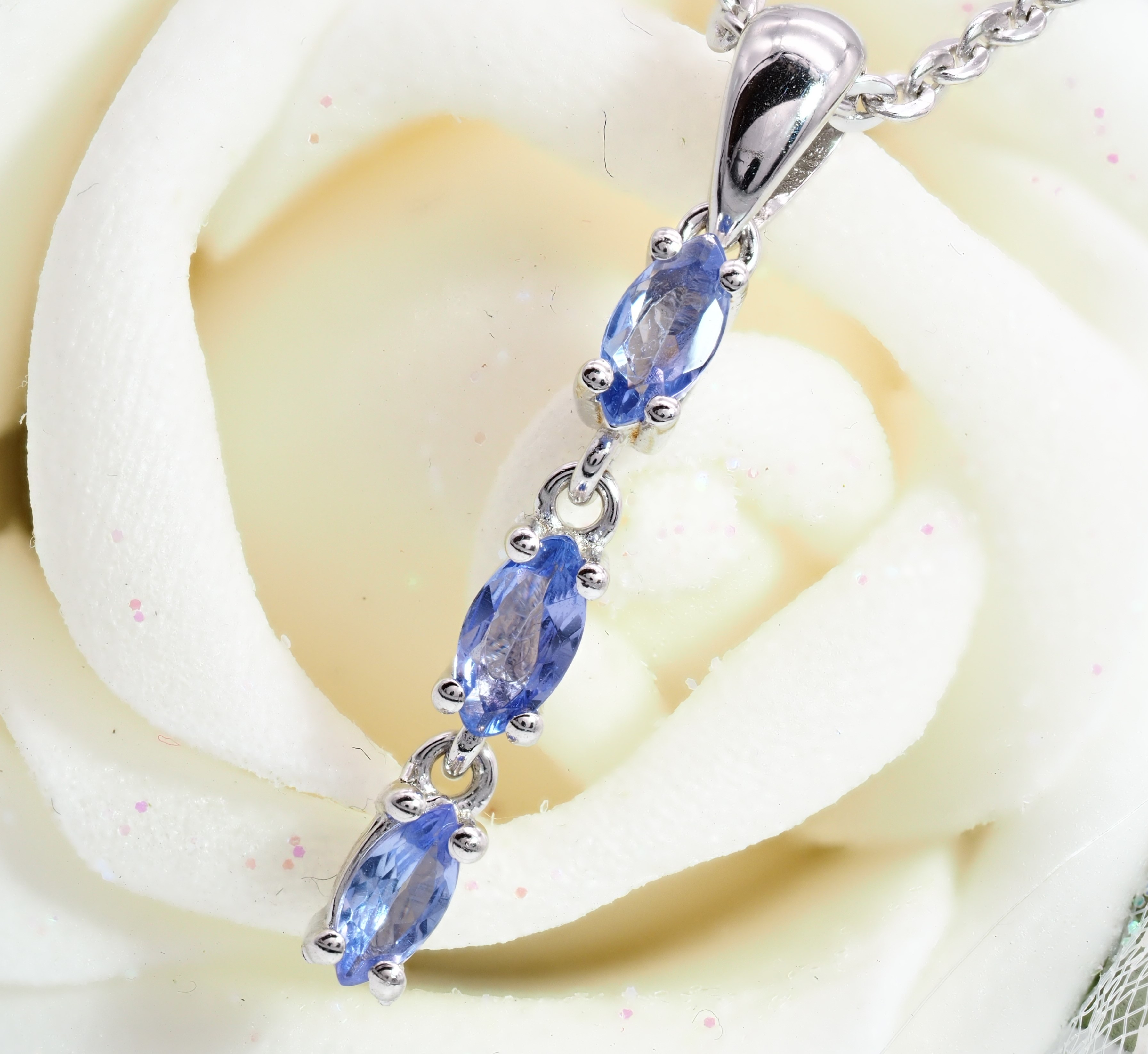 限定1点!! 天然 タンザナイト ネックレス マーキス トリロジー 3連 セレブ 宝石 ジュエリー 上品 華奢 ジュエリー ペンダント 誕生日 バレンタイン 宝石 貴金属 ジュエリー フォーマル
