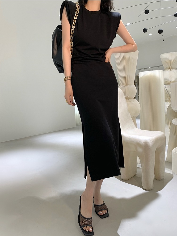 ワンピース 膝丈 ひざ丈 袖なし ノースリーブ ラウンドネック Aライン サイドスリット ハイウエスト 伸縮性 シンプル 大人 上品 おしゃれ お洒落 かっこいい 大人女子 こなれ感 無地 春 夏 秋