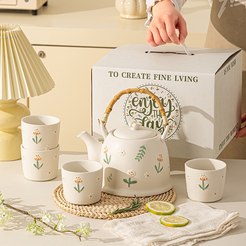日本のレトロな新鮮な小さなデイジーセラミックティーポット家庭用ケトルティーセットギフト施設ギフトボックスセラミックテーブルウェア