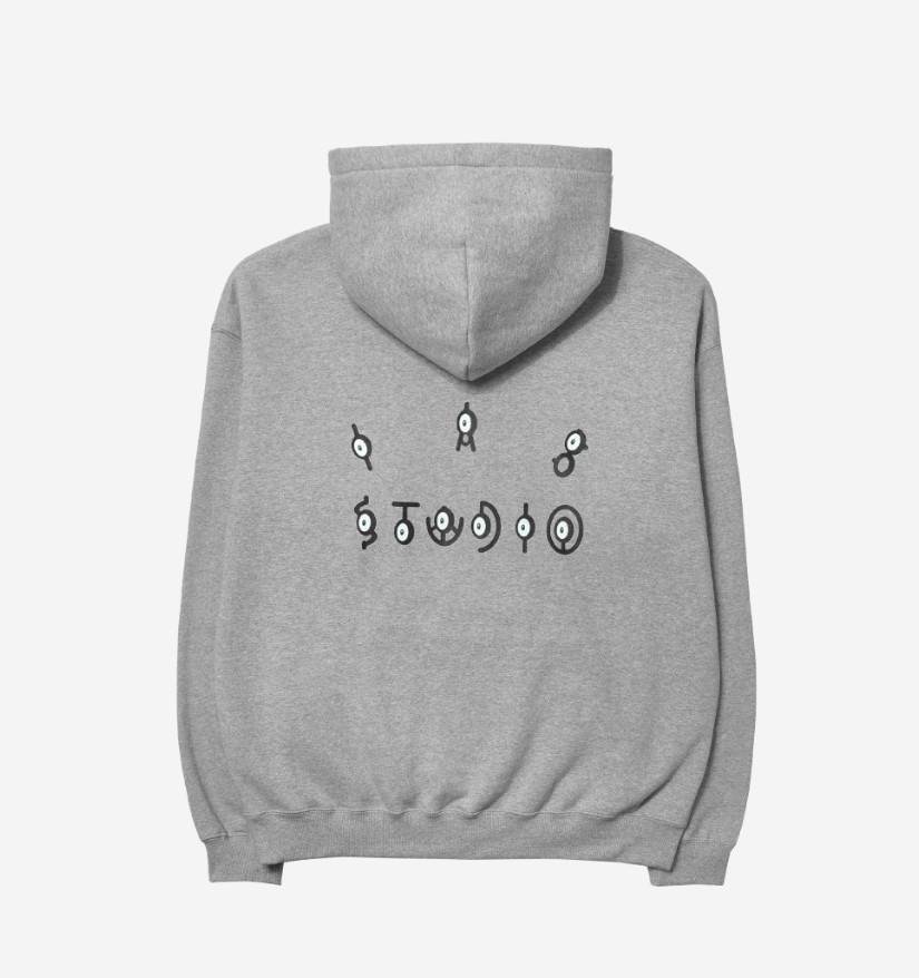 【IAB STUDIO】 IAB Studio x Pokemon Unown Hoodie Gray