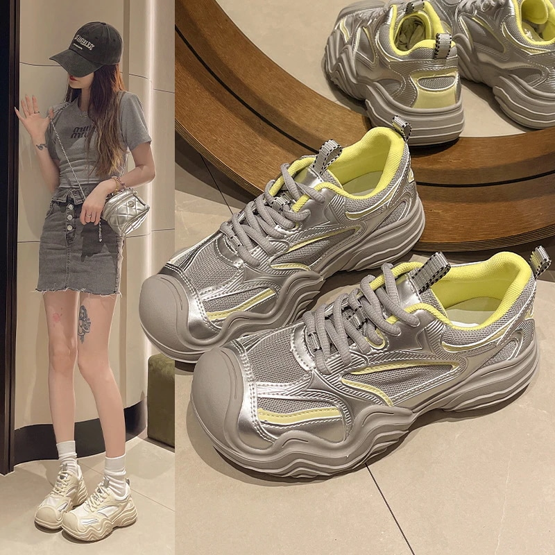厚底カジュアル通気ネットスニーカー女性2024新型夏の快適アウトドア登山靴旅行靴女性