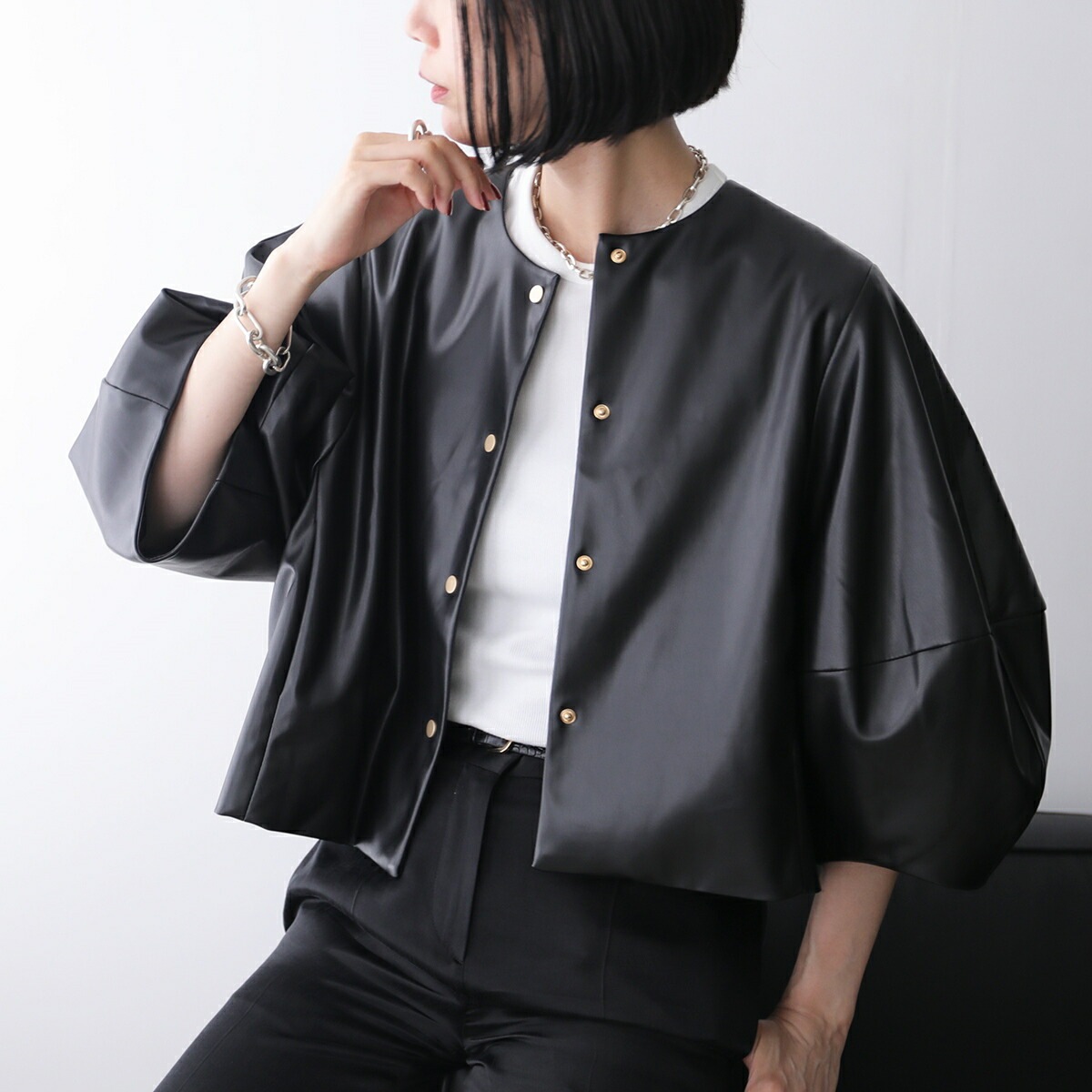 anana アナナ ジャケット a71-010 レディース エコレザー ブルゾン ノーカラー 七分袖 ランタンスリーブ ショート丈 BLK