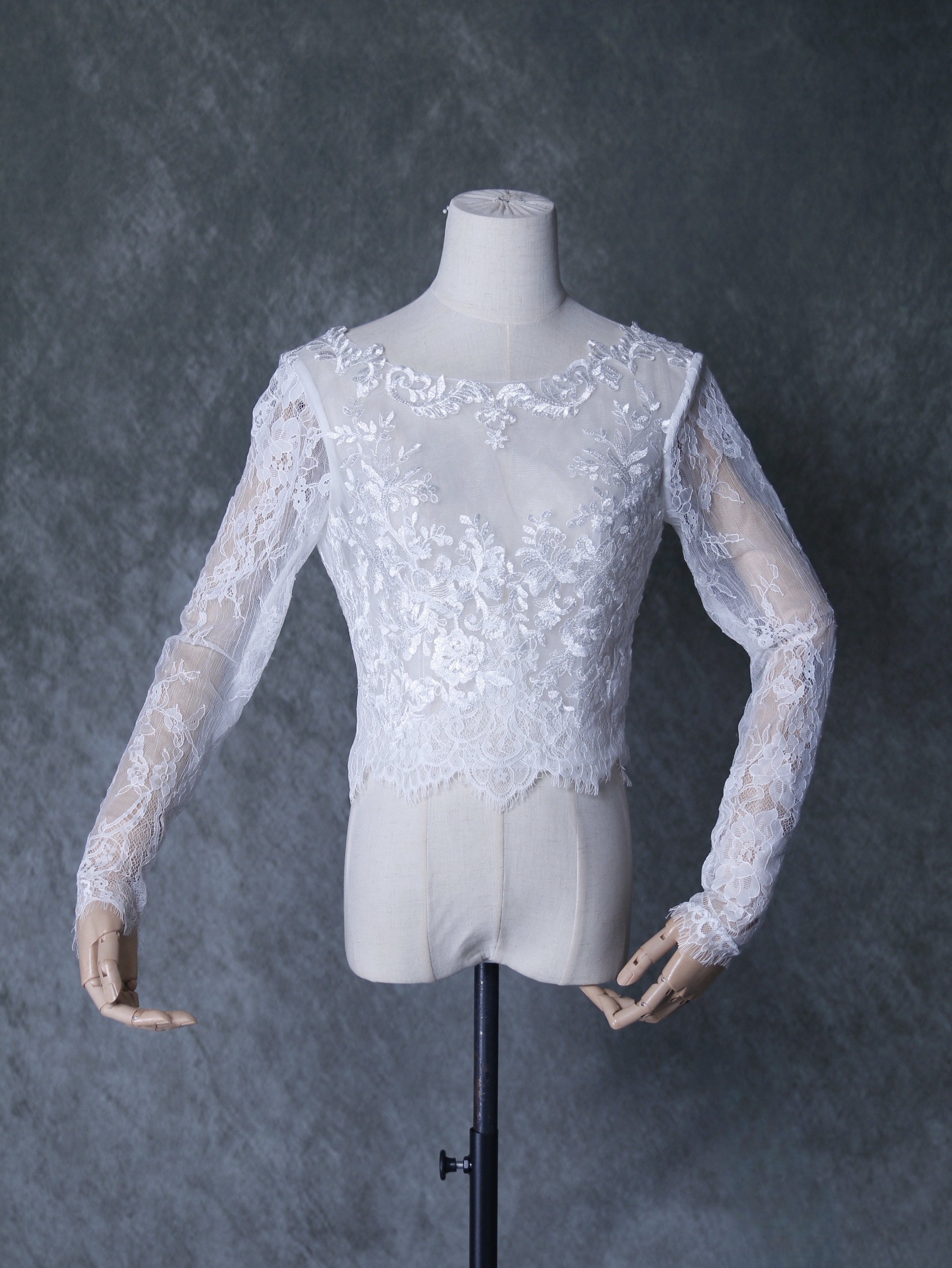 ボレロ オフホワイト 上品花レース キラキラスパンコール トップス ウエディングドレス
