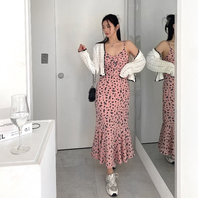 韓国ファッション フラワー旅ワンピース 韓国アパレル 韓国ワンピース ワンピース 韓国スカート 韓国衣類 袖なし ロングスカート 5,040円