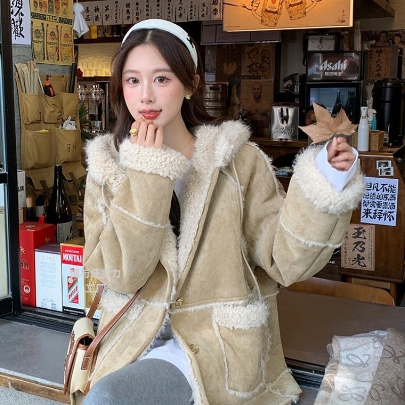 新しいフード付き2025暖かいファーオールインワンルーズコート冬のラムヘアプラスベルベットの厚いスエードファー