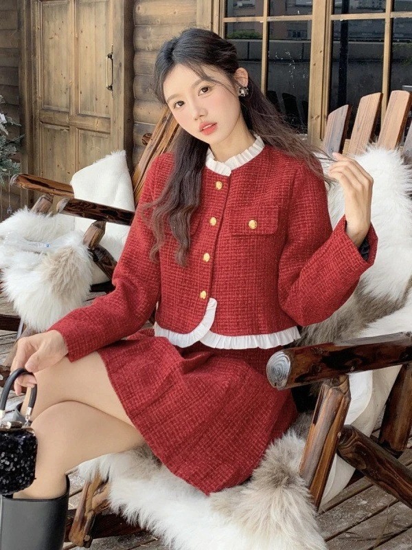 セレブ気質新年赤いクリスマススーツ女性秋と冬の小さな香水ショートジャケットプリーツ半身スカートとのツーピースセット
