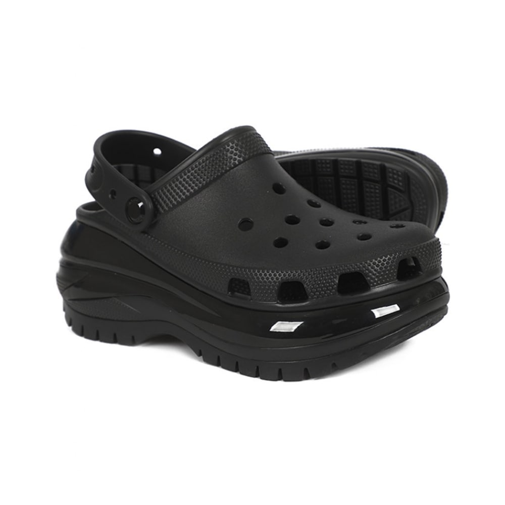 Crocs 女性用サンダルメガクラッシュクロッグ