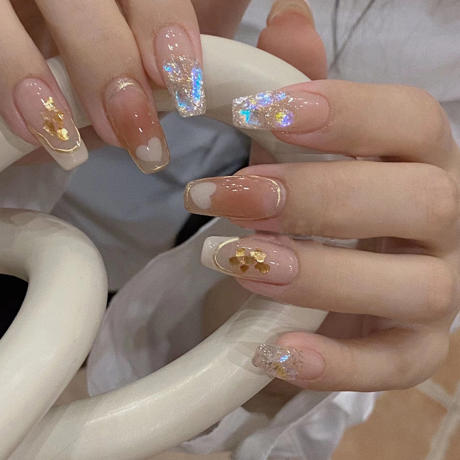 ピュアハンドメイドライトセラピーマニキュアウェアラブルネイル新作ネイルステッカーフレンチマイカシートラブライトラグジュアリーショートスタイル