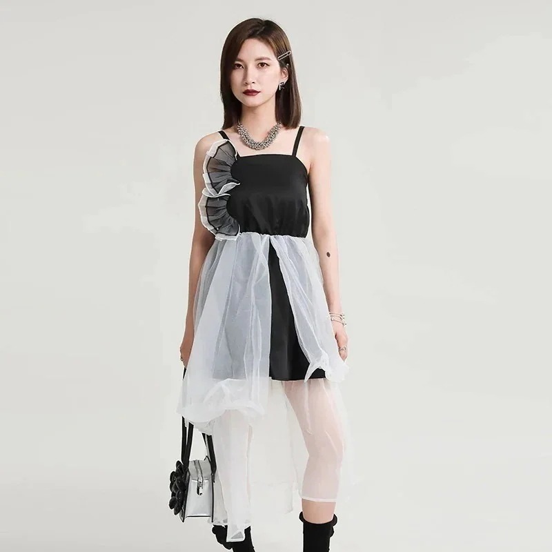 【J.Fashion】 レースワンピ ニセ2セット 非対称 レース裾 キャミワンピ フリル レイヤード ロングワンピース ウエスト引き締め 日焼け止め ドレス メガ割30%までに制限