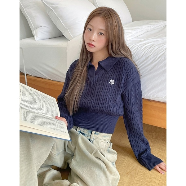 ムア ロゴ オープン カラー ケーブル ニット/LOGO OPEN COLLAR CABLE KNIT/韓国ファッション