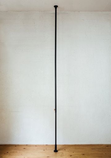 DRAW A LINE(ドローアライン) 003 Tension Rod C BlackテンションロッドC ブラック 縦専用 取付高さ200-275cm 耐荷重10kg D-C-BK