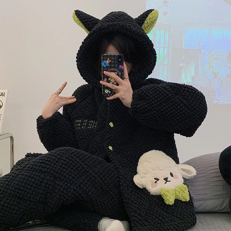 パジャマ女性秋と冬のサンゴのフリースはプラシ天のベルベットのプラシ天の三層の綿のフランネルのカーディガンのホームウェアスーツを厚くした