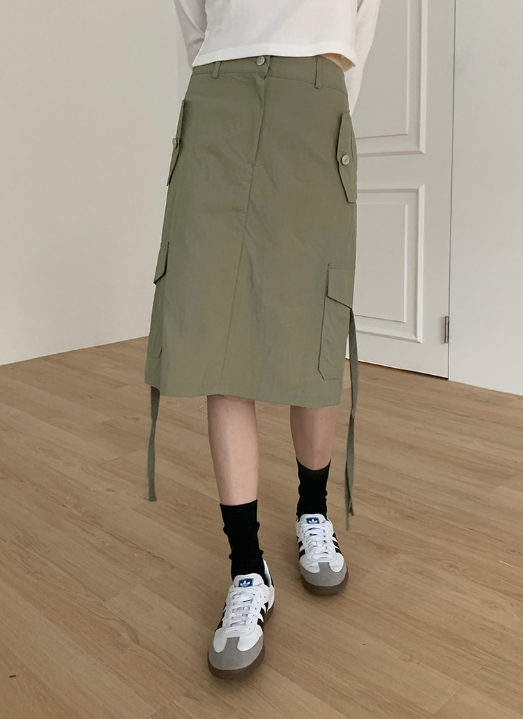 ナイロンフラップポケットスカート