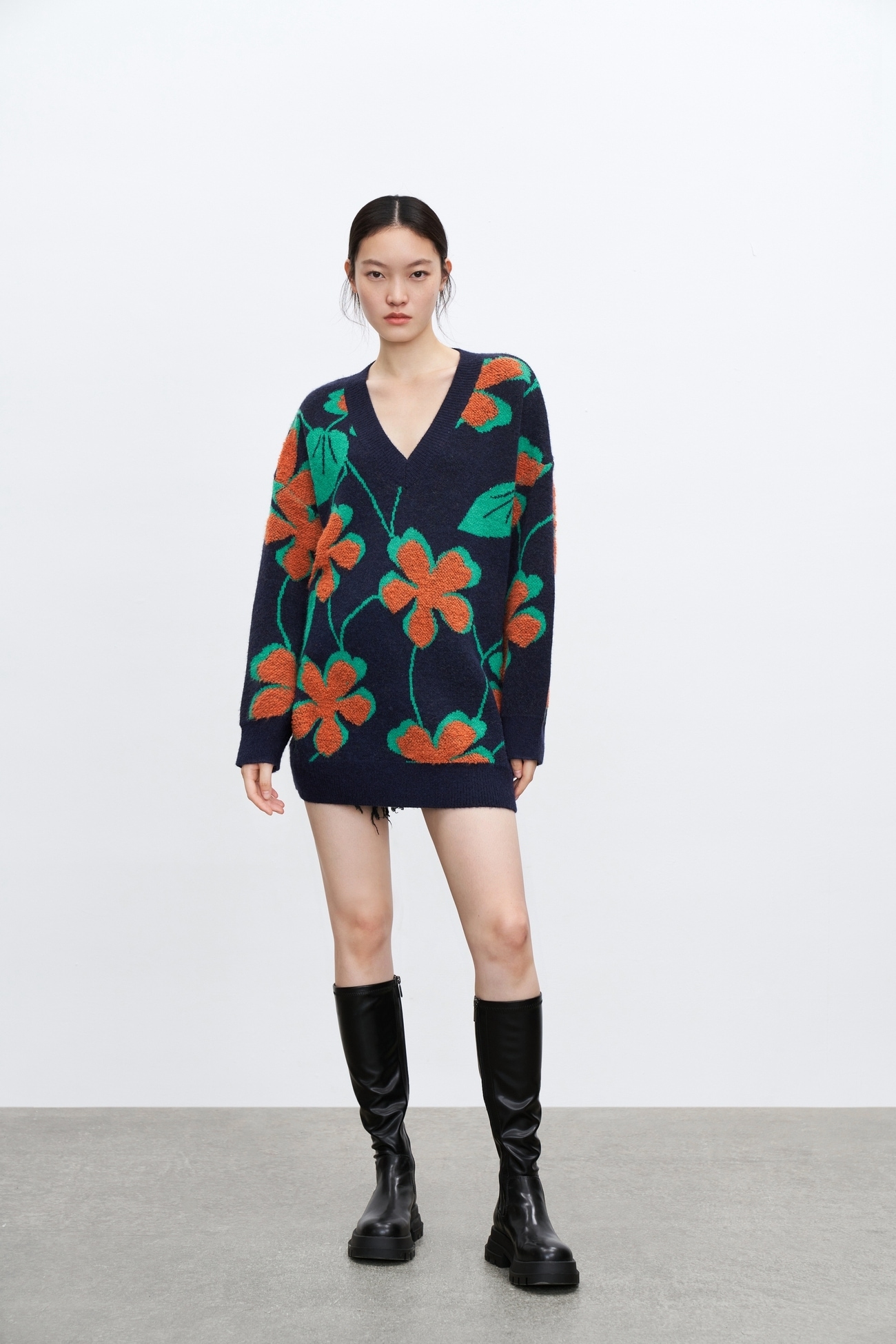 レディース 花柄 ジャガードセーター ニットTシャツ 大ぶりの花柄 S M トップス Tシャツ シャツ ニットソー 袖あり 長袖 Vネック かわいい 大人可愛い きれいめ シンプル カジュアル 大人