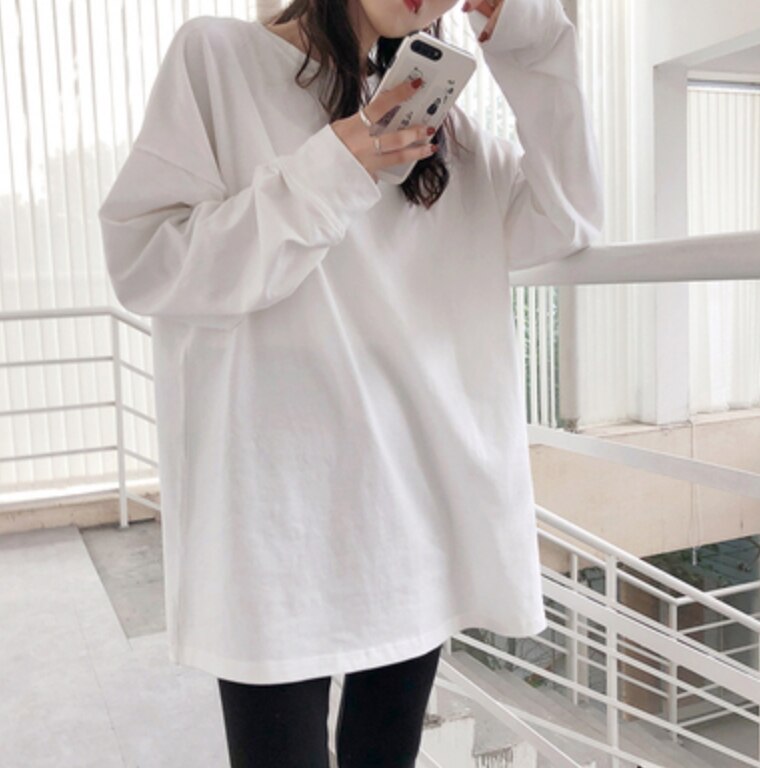 トップス レディース Tシャツ 長袖 春 秋 シャツ ラフ ゆったり かわいい 大人可愛い きれいめ シンプル カジュアル 大人 おしゃれ お洒落 お出かけ 着回し 普段使い ホワイト ブラック