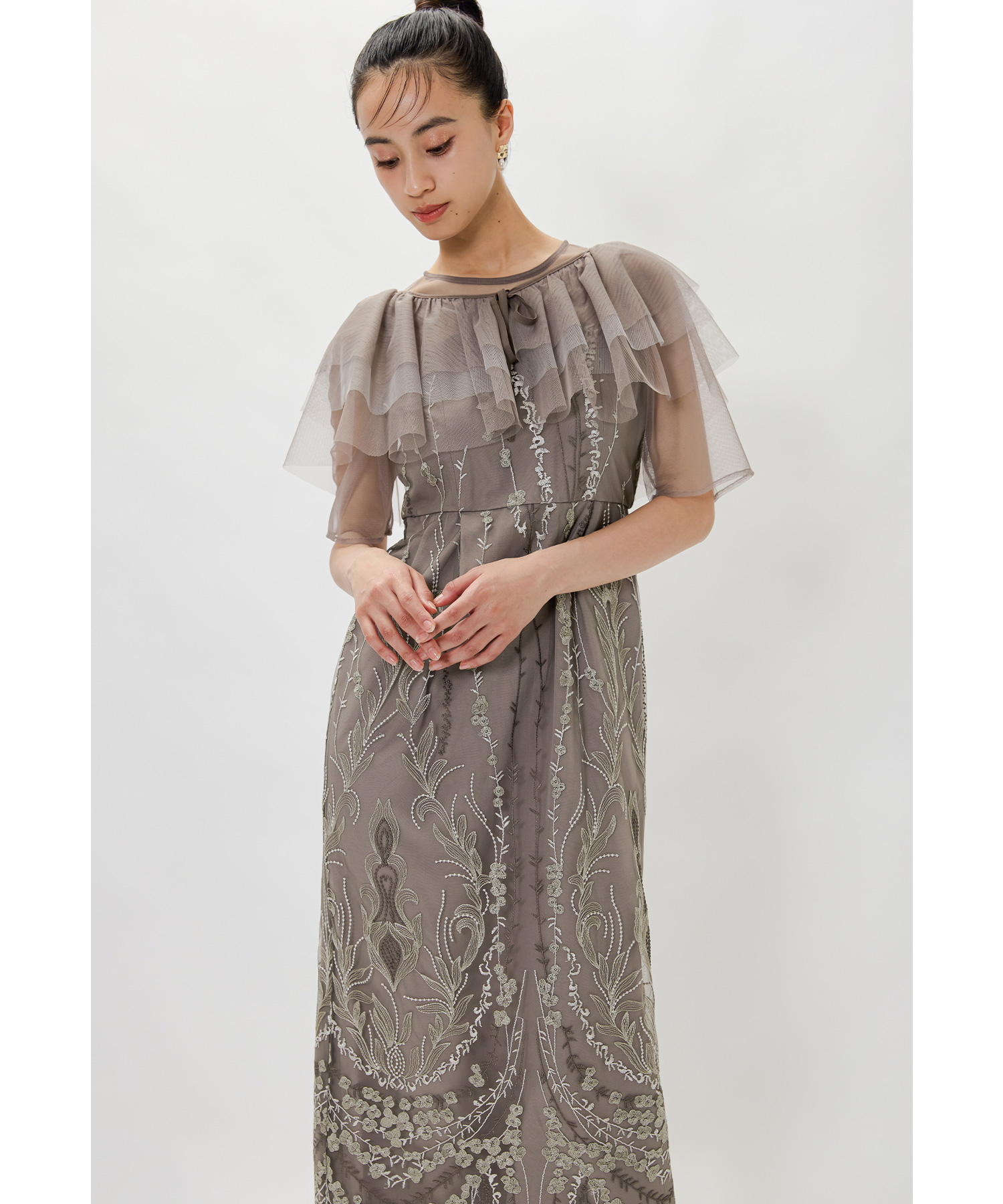 マルチケープ刺繍レースドレス パーティードレス 結婚式 総レース Iライン チュール シアー フリル袖 ペプラム お呼ばれ パーティー 二次会 披露宴 謝恩会 成人式 同窓会 卒業式 フォーマル