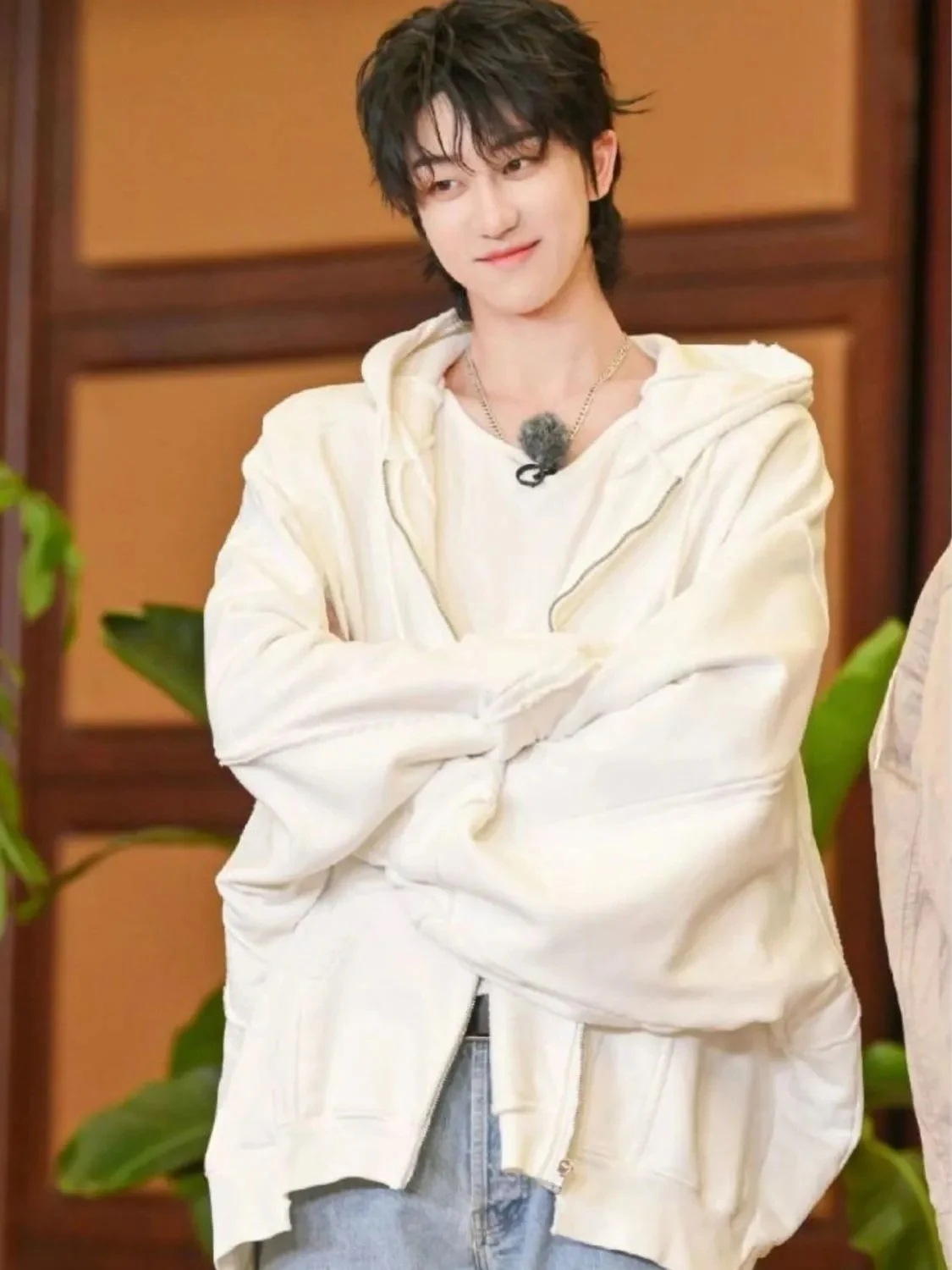 【THE8 着用】メンバー 応援 パーカー グッズ 男女兼用 トレーナートップス 服 衣装 韓国ファッション 厚くする