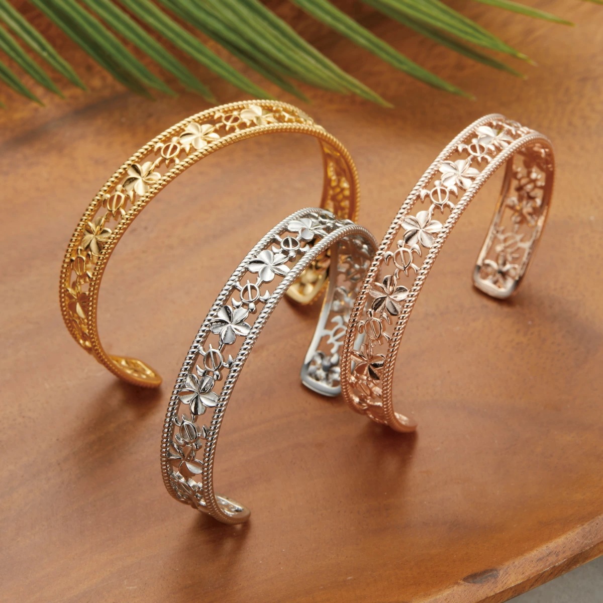 バングル サージカルステンレス316L製 ハワイアンジュエリー 透かし プルメリア ホヌ