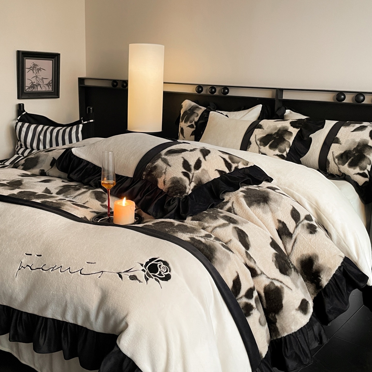 カテゴリー A フランス風のパッチワーク刺繍入りウサギの毛皮とミルクフリースの 4 点寝具セット冬用の暖かくて厚手のコーラルフリースの羽毛布団カバーとシーツ