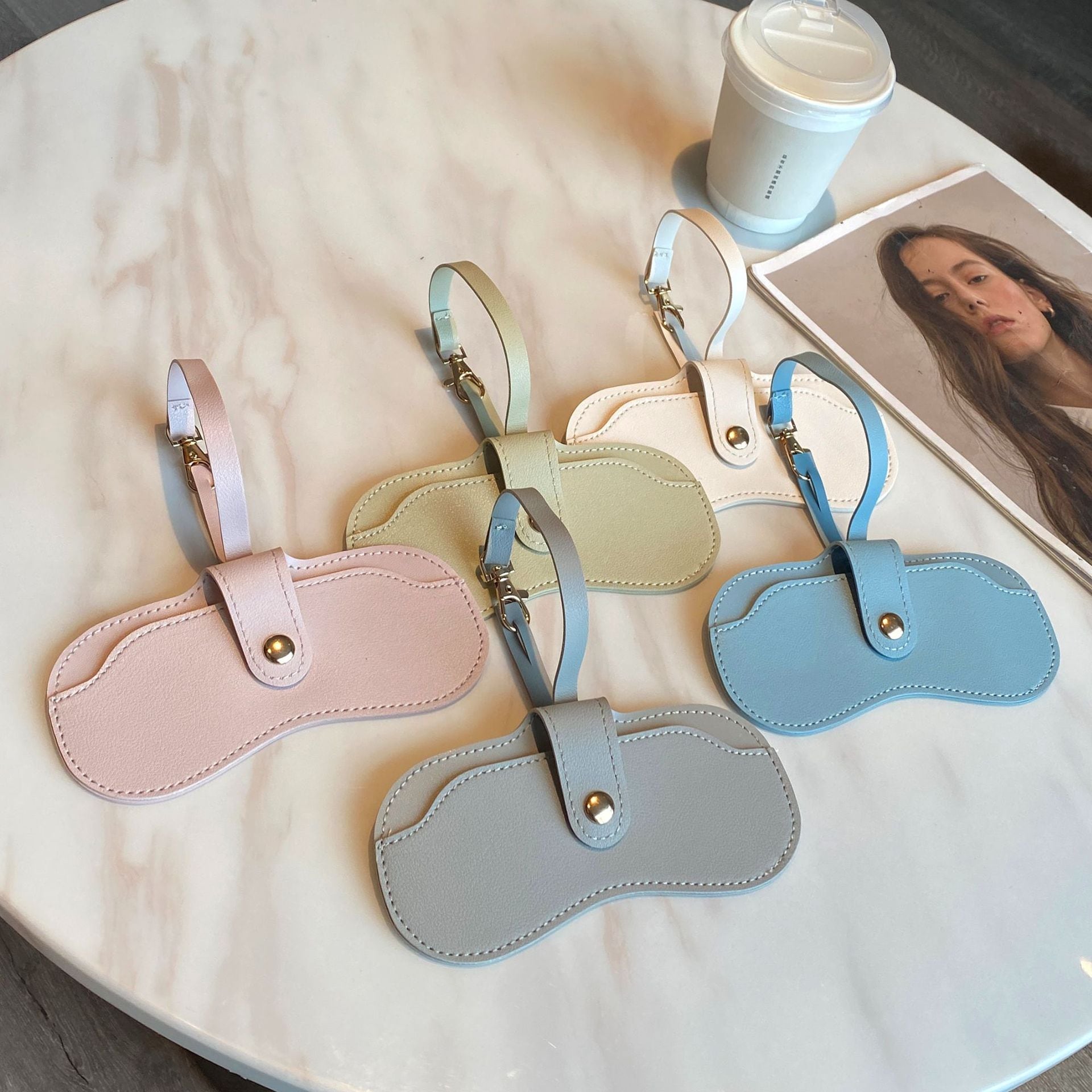 [1個購入で10個プレゼント]シンプル風眼鏡収納バッグサングラス近視眼鏡汎用携帯防風保護ストラップ 51,584円