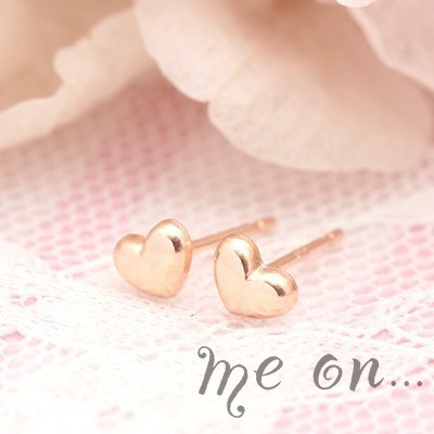 me on... K10ピンクゴールド プリティハート プチピアス レディース 小さめ 4,858円