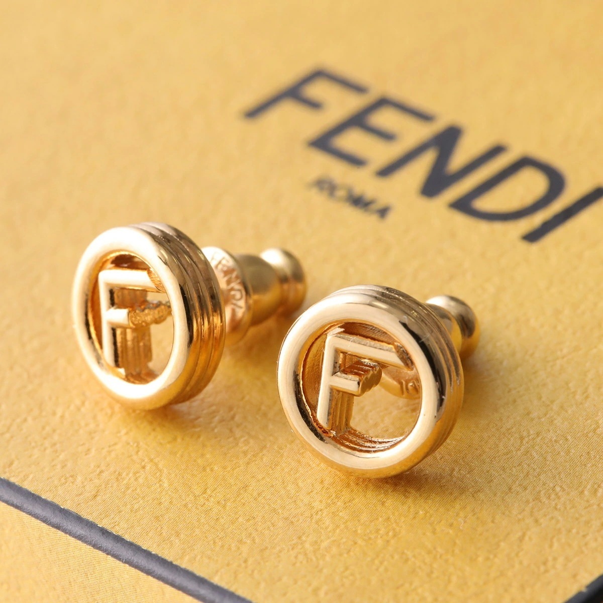 FENDI フェンディ ピアス F IS FENDI エフ イズ フェンディ 8AK989 B08 レディース アクセサリー スタッド F0CFK/SOFTGOLD