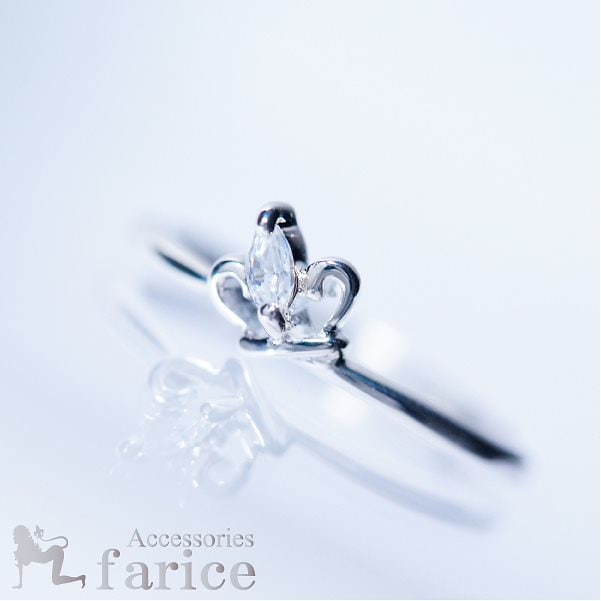 ホワイトキュービックジルコニアクラウン スリムファンシージュエリーリング