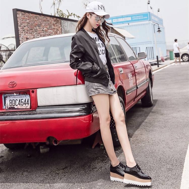 スニーカー 厚底スニーカー フラット ヒール8cm 大人可愛い クール シンプル カジュアル お洒落 キュート ガーリー スポーティー メンズライク マニッシュ ボーイッシュ ラフ 無地 春 夏 秋