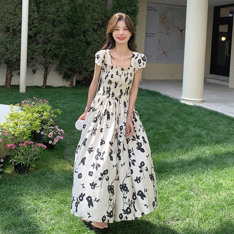 実際のフランスの甘い花の薄いドレス2024休日のウエスト薄いロングスカートの新しいティーブレークの質感の感覚