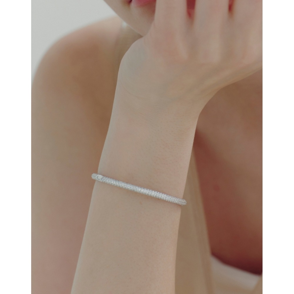 HYERES LOR [プレミアムメッキ] エッセンス AB (W) ラックスフルパヴェバングル HL4B65432WB
