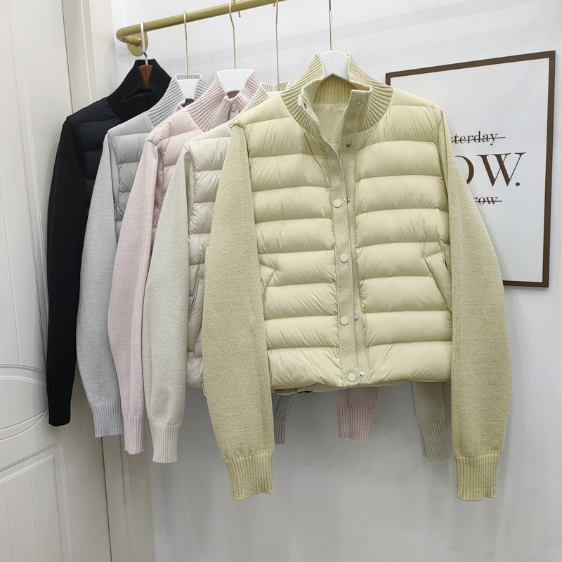 新しい秋冬スタイルのショートニットスタンドカラー軽量リブダウンジャケットレディース韓国風暖かい小柄トレンディ