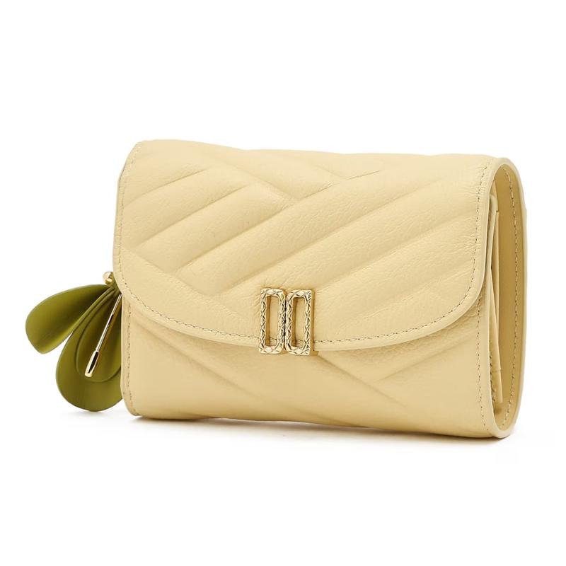 DCWA6E785Y2 イエロー DDロゴ 牛革 ミディアム財布