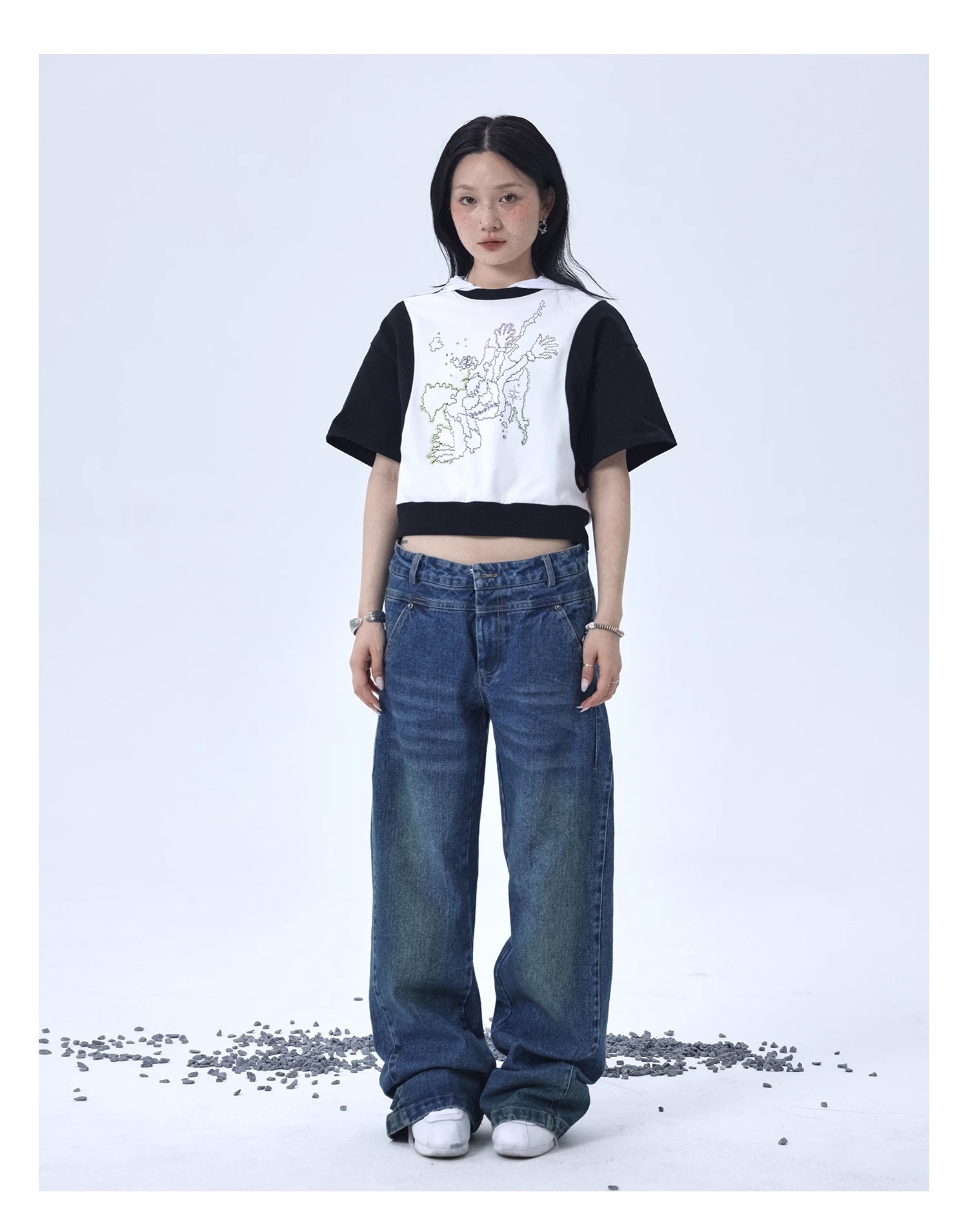 秋 半袖 カラー コントラスト ステッチ ショート セーター 女性 刺繍 トップス 個性的 トップス Tシャツ 袖あり 半袖 ラウンドネック 襟なし かわいい きれいめ シンプル カジュアル おしゃれ