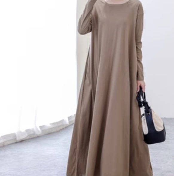 ワンピース ロング丈 長袖 かわいい 大人可愛い きれいめ シンプル カジュアル 大人 上品 おしゃれ お洒落 大人女子 こなれ感 個性的 主役級 存在感 美容師 メイクアップアーティスト ネイリスト