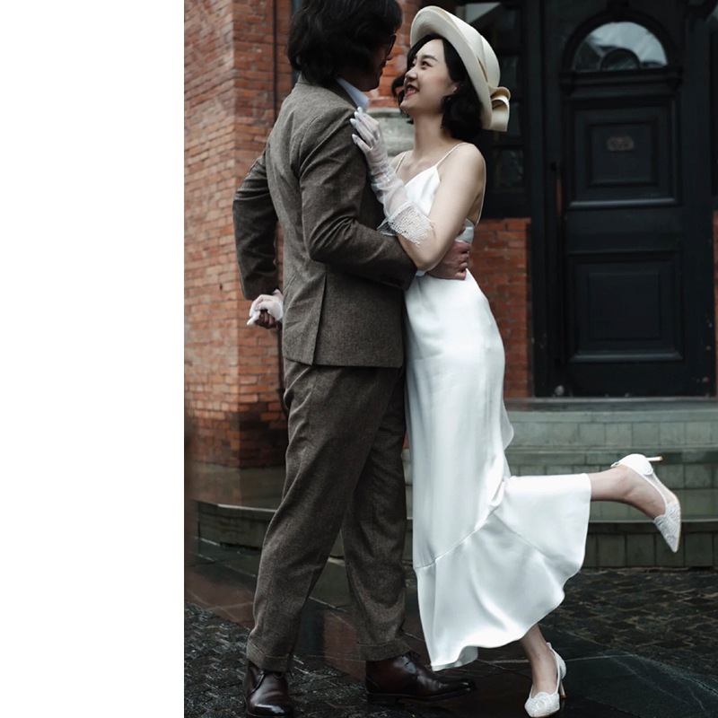 シンプルなサテンライトウェディングブライドホワイトサテンニューウェディングセン部門シンブリゲードシュ