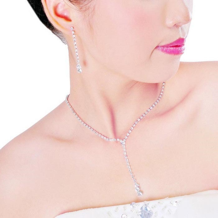 エマジュエリーセット（ピアス＆ネックレス） 首飾り ネックレス レディース 結婚式 パーティ ウエディングジュエリー ロングピアス チョーカー クリスタル ラインストーン mtr498