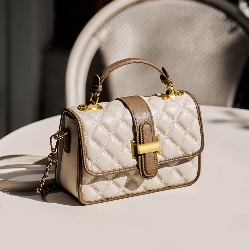 ハンドバッグ 斜め掛けバッグ ショルダーバッグ チェーンバッグ バッグ プリーツ 高級感 レトロ 流行り 新作 夏 ニッチデザイン 韓国ファッション