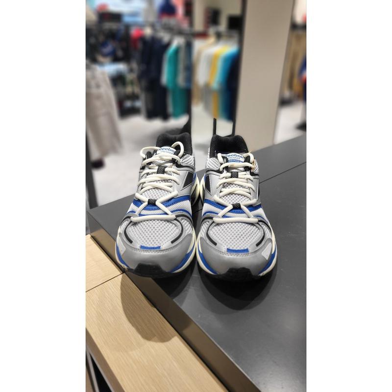 [驪州店] RESO4EY3UB2 プレミアロードプラスVI 男女共用運動靴