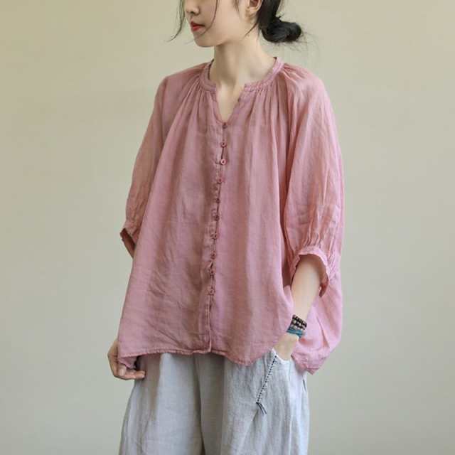 トップス シャツ ブラウス ミディアム丈 7分袖 ラウンドネック 襟なし 薄手 かわいい 大人可愛い きれいめ シンプル 上品 おしゃれ かっこいい レトロ こなれ感 個性的 主役級 存在感 抜け感