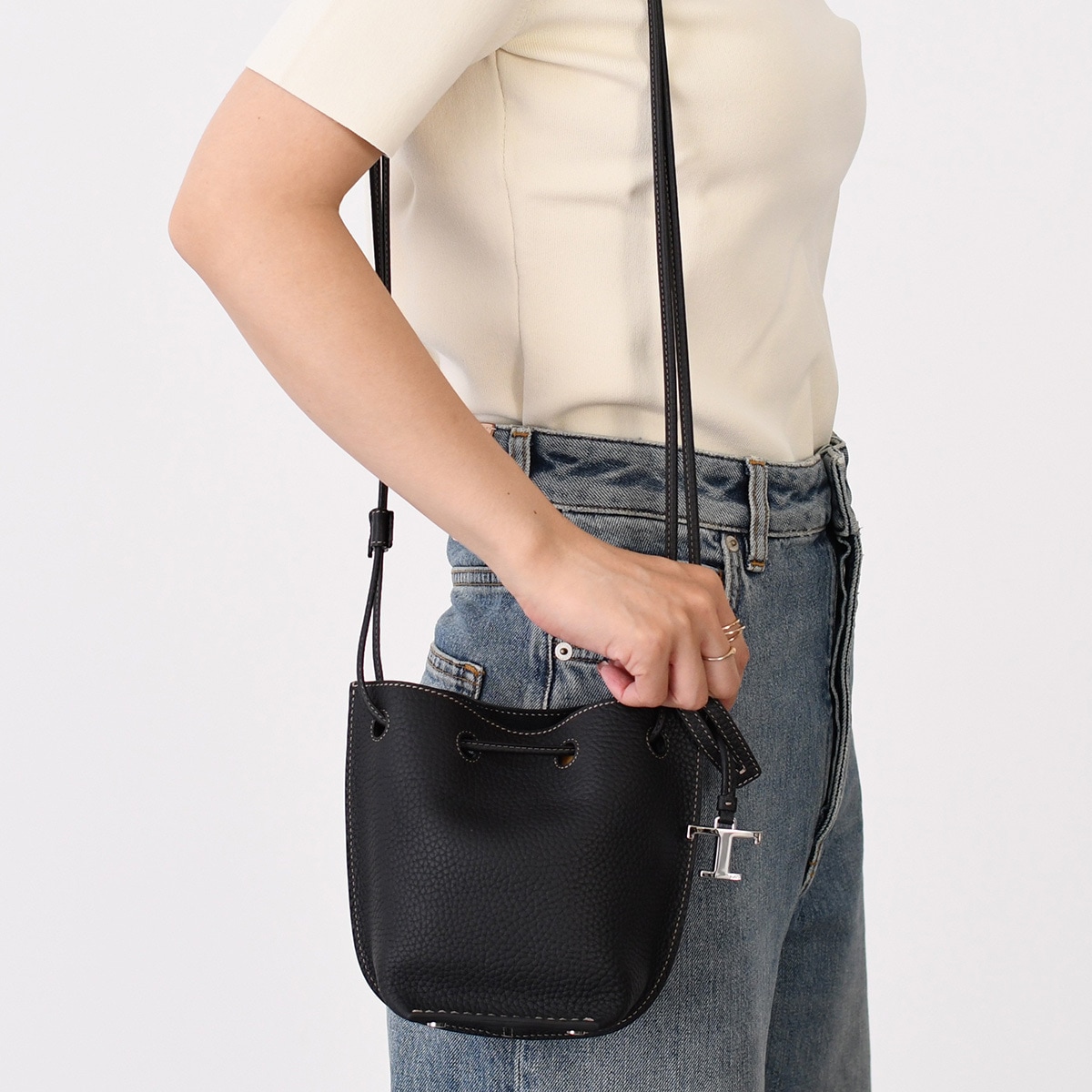 ショルダーバッグ レザー バケット バッグ マイクロ XBWBUZT0000WNT レディース ブラック 本革