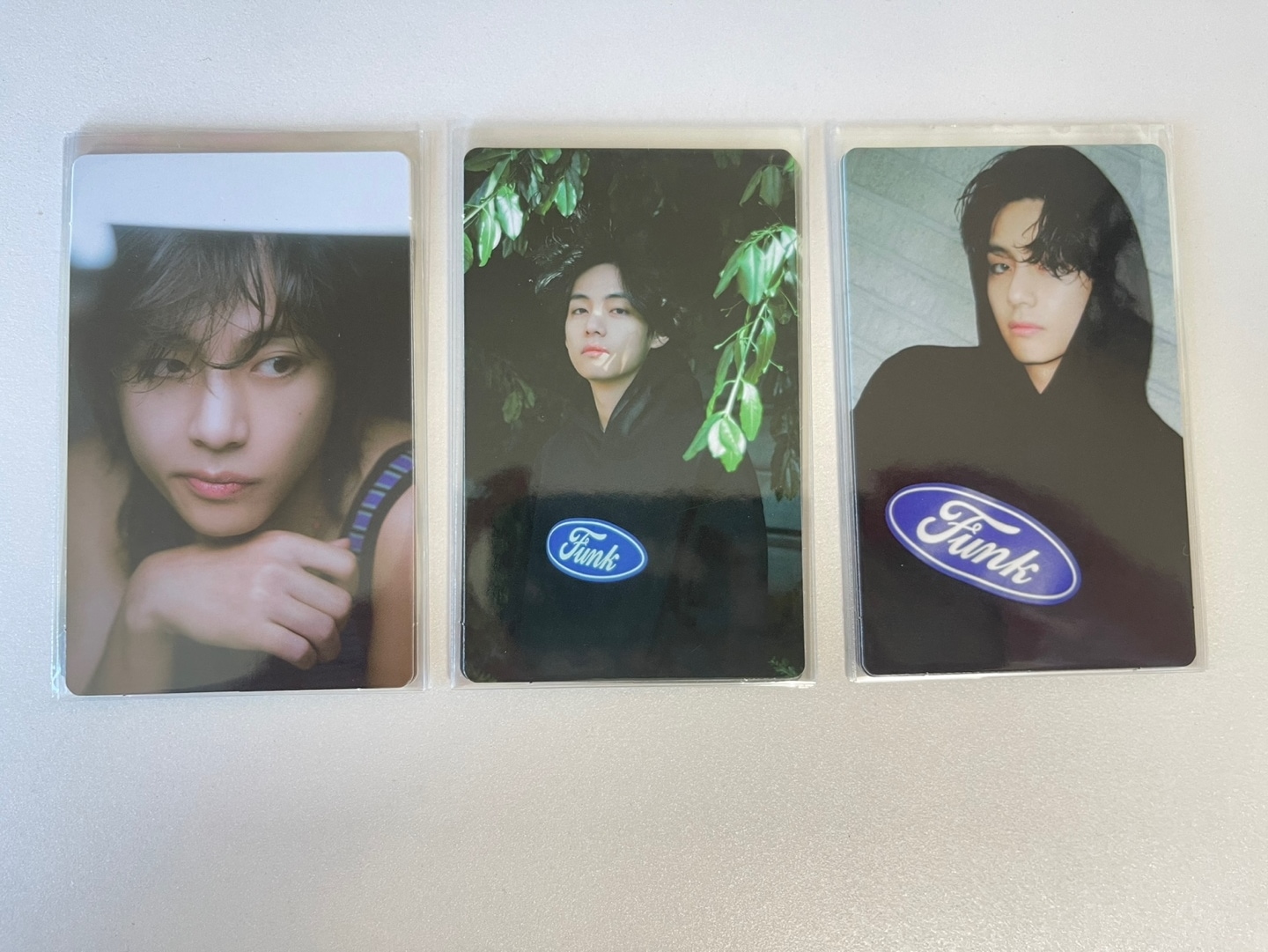 [ON HAND] V LAYOVER M2U PHOTOCARD OT3 SET