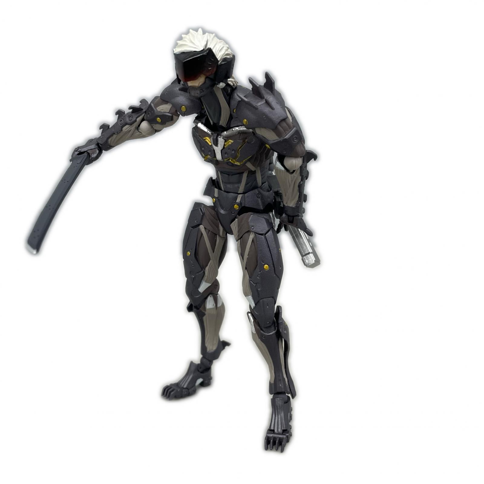 リボルテックヤマグチ 雷電 METAL GEAR SOLID アクションフィギュア 可動式 現状品