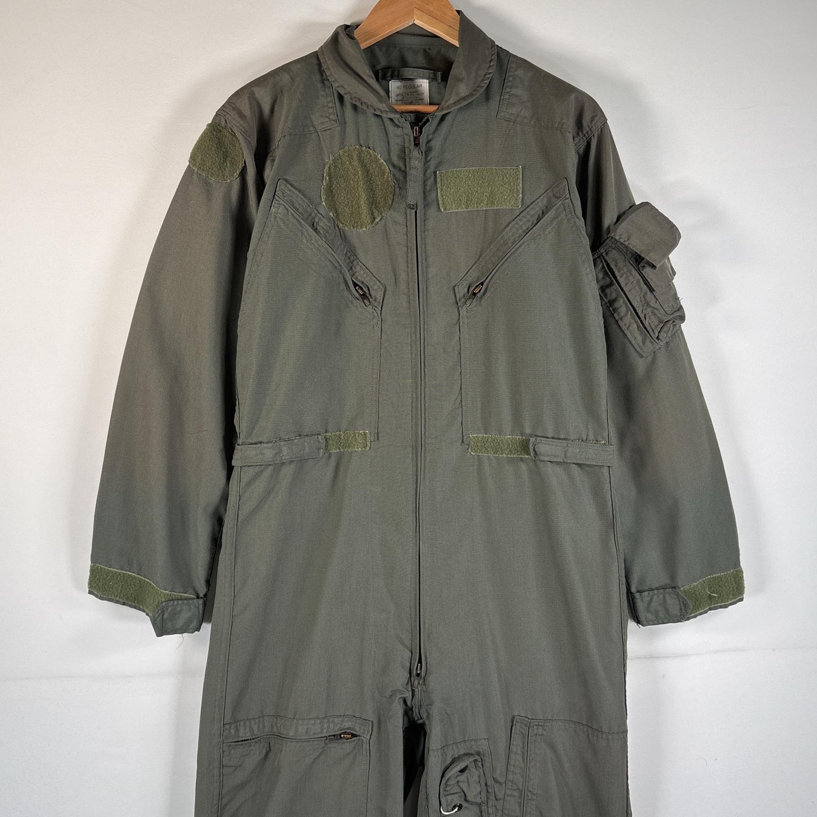 古着 90s/90年代 ミリタリー 長袖つなぎ オールインワン ワーク 作業着 米軍実物 大きいサイズ CWU 40REGULAR オリーブグリーン系 メンズ