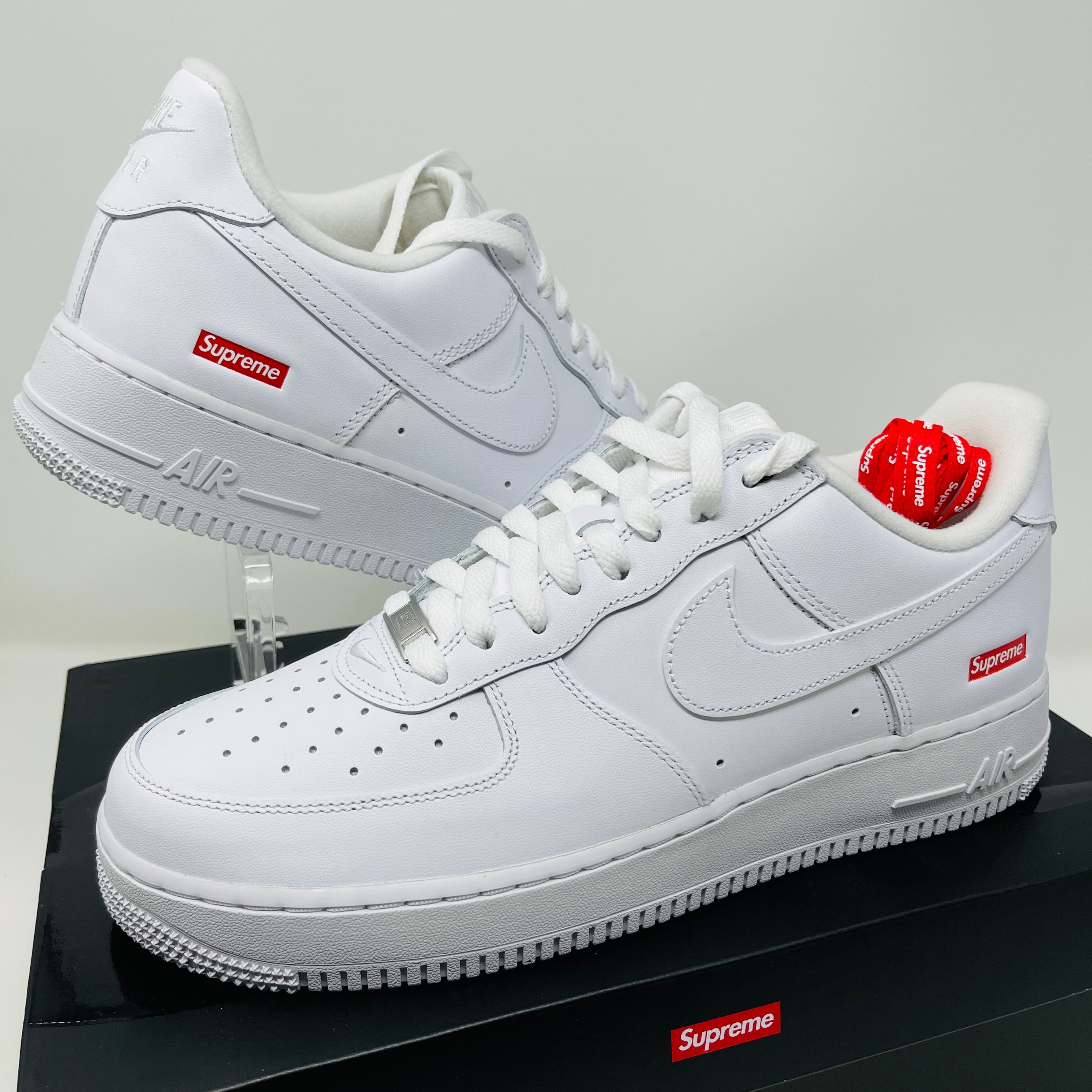 エアフォース1 ロー シュプリーム メンズ スニーカー CU9225-100 30,800円