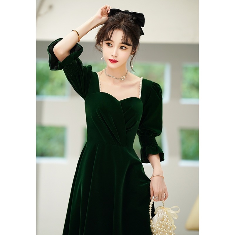 女性のためのフランスのイブニングドレス2024新しいモデルロンググリーン気質宴会ドレスベルベット年次パーティーイブニングドレス