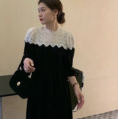 ロングドレス レディース 黒 ブラック ワンサイズ ロング 丈 おしゃれ ベルベットドレス 華やか ワンピース エレガント上品 2点セット ぽわん袖 長袖 白レース ラウンドネック 大人カジュアル