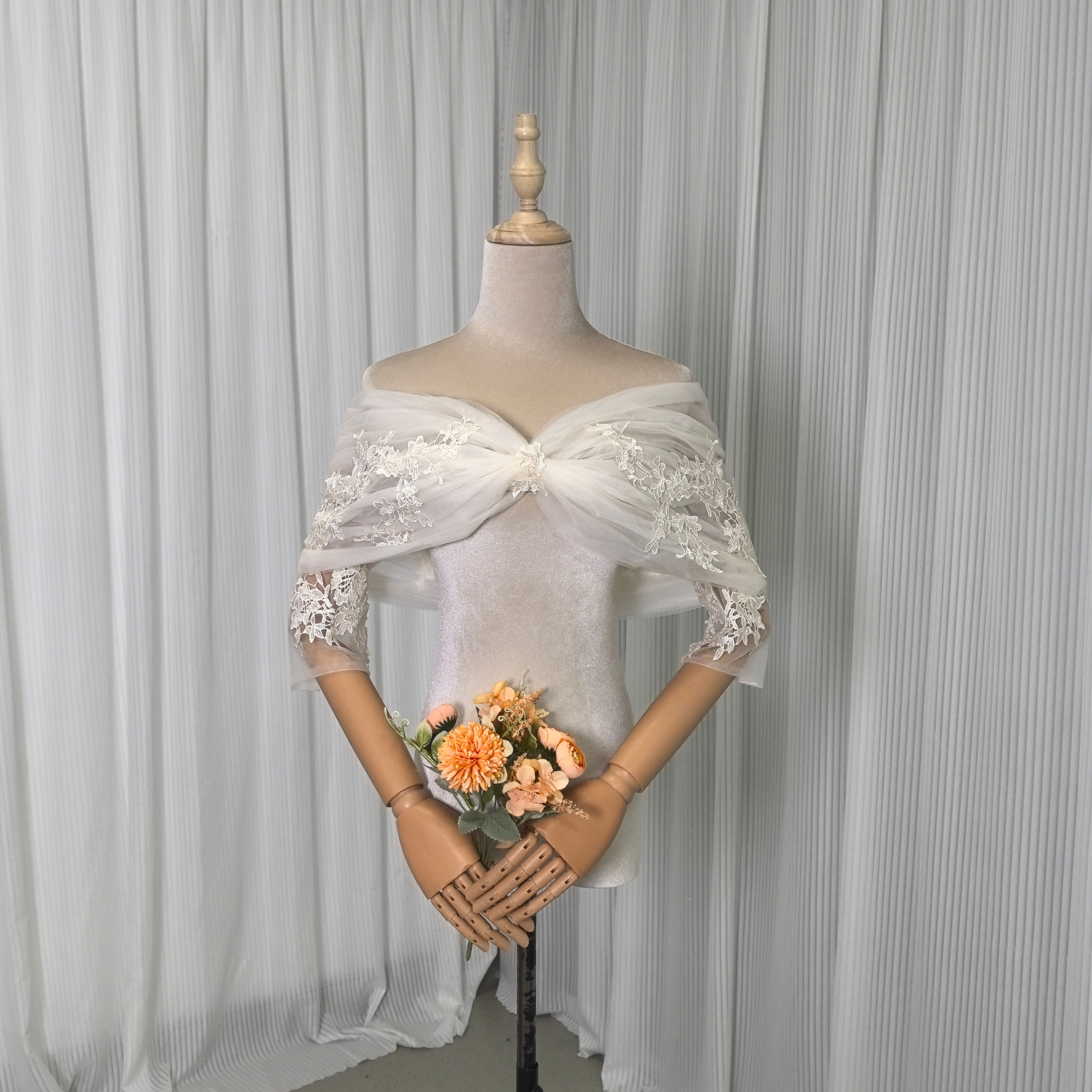 美品！取り外しオフショルダー アイボリー 七分袖丈 上品花レース 大人っぽい クラシカル 拳式